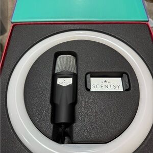 Scentsy Purple Ring Light & Microphone Combo